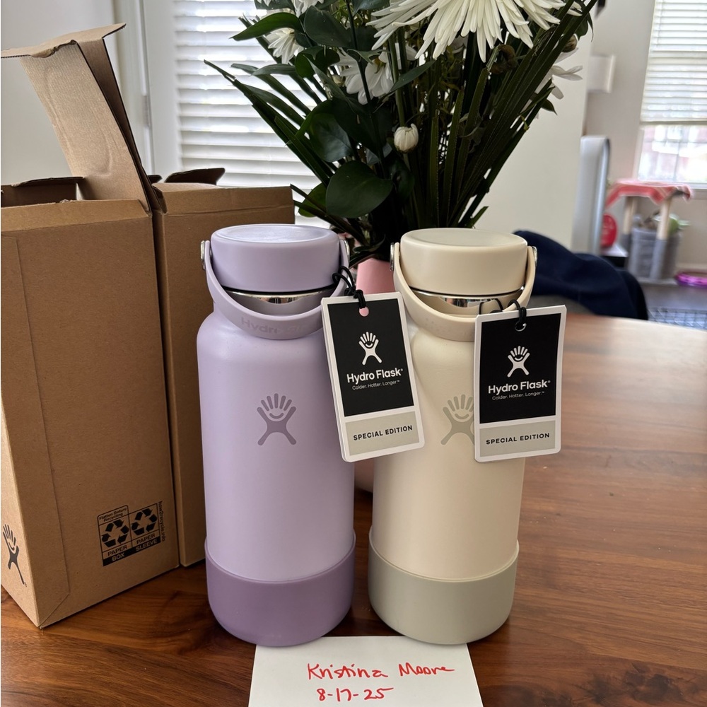 Hydroflask Nordstrom 2023 Anniversary set.  Moonbeam and Ultraviolet 32oz BNWT